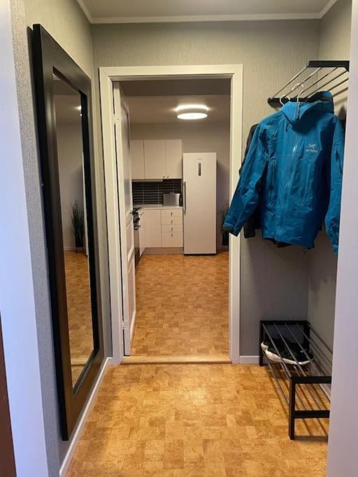 Leilighet I Rolig Gate Med Utsikt Og Gratis Parkering Tromso Ngoại thất bức ảnh